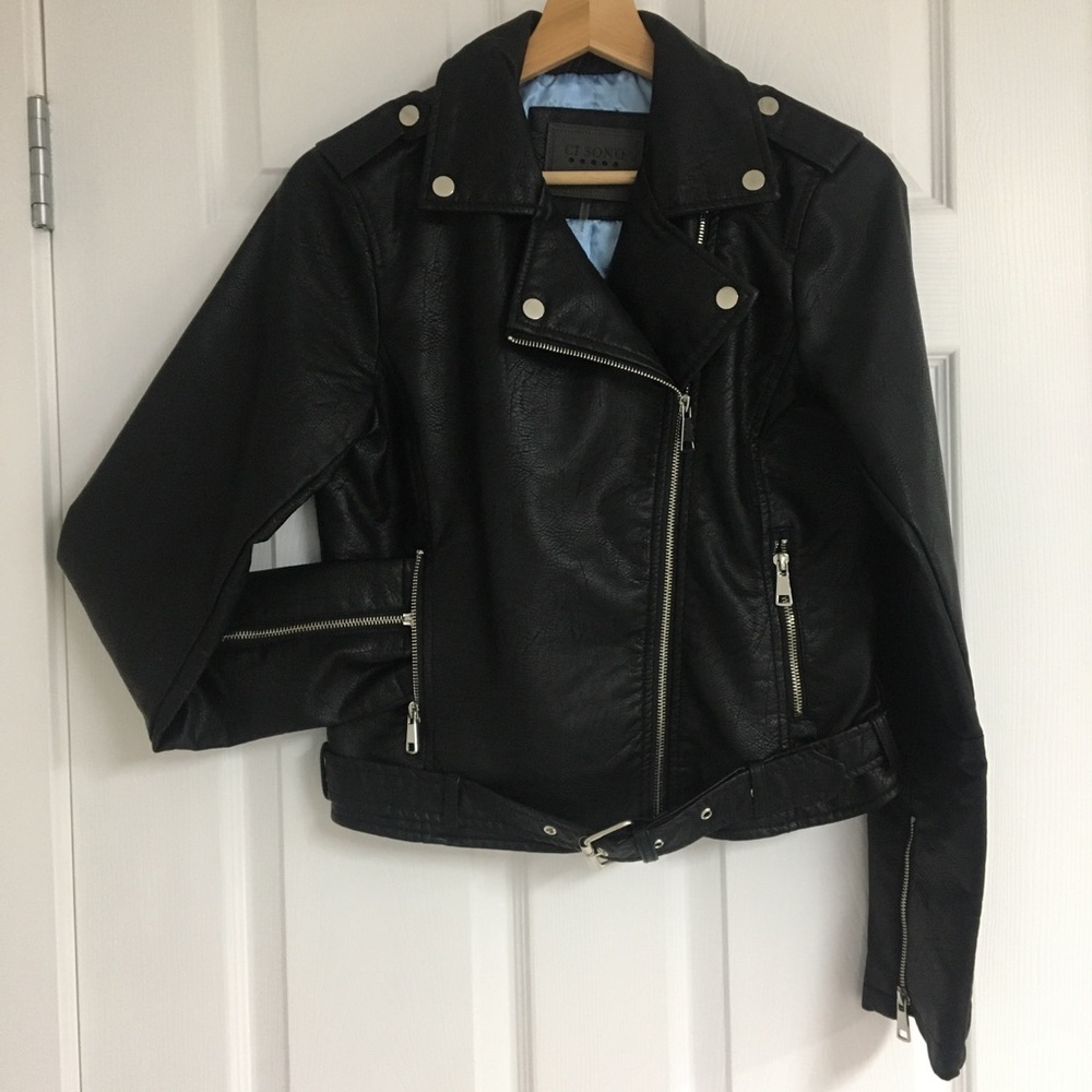 ModCloth faux leather moto jacket, size S.